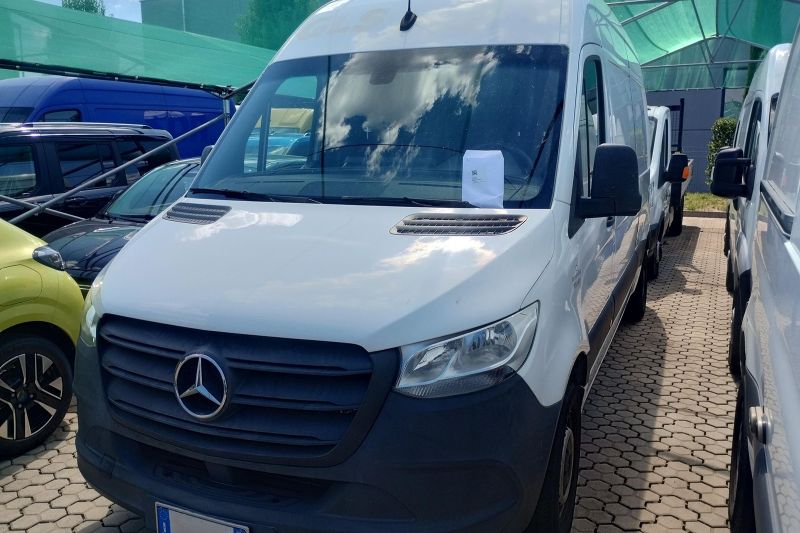 F39/33 311 CDI FWD TN Business N1 + IVA