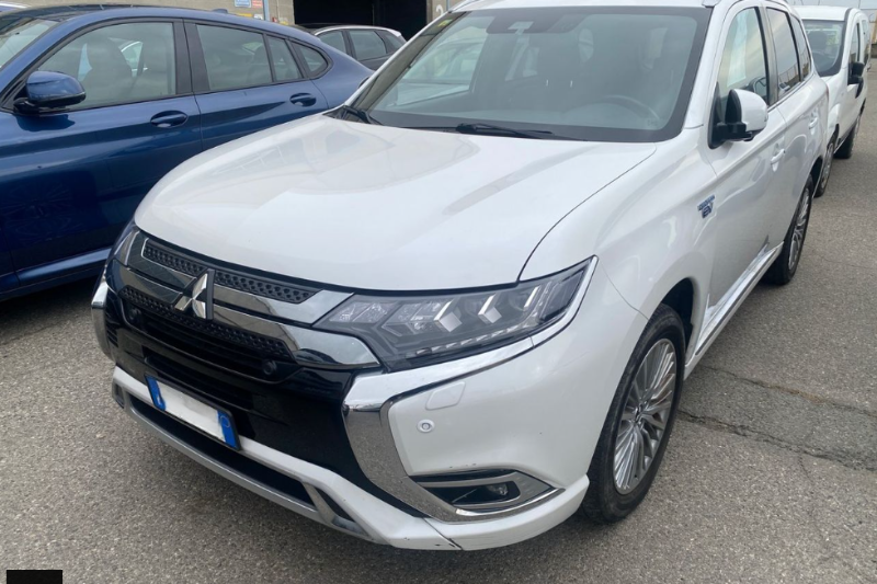 2.4 PHEV MIVEC 4WD Auto Diamond SDA